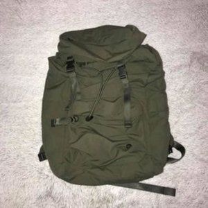 Gorgeous Lululemon olive adventure back pack